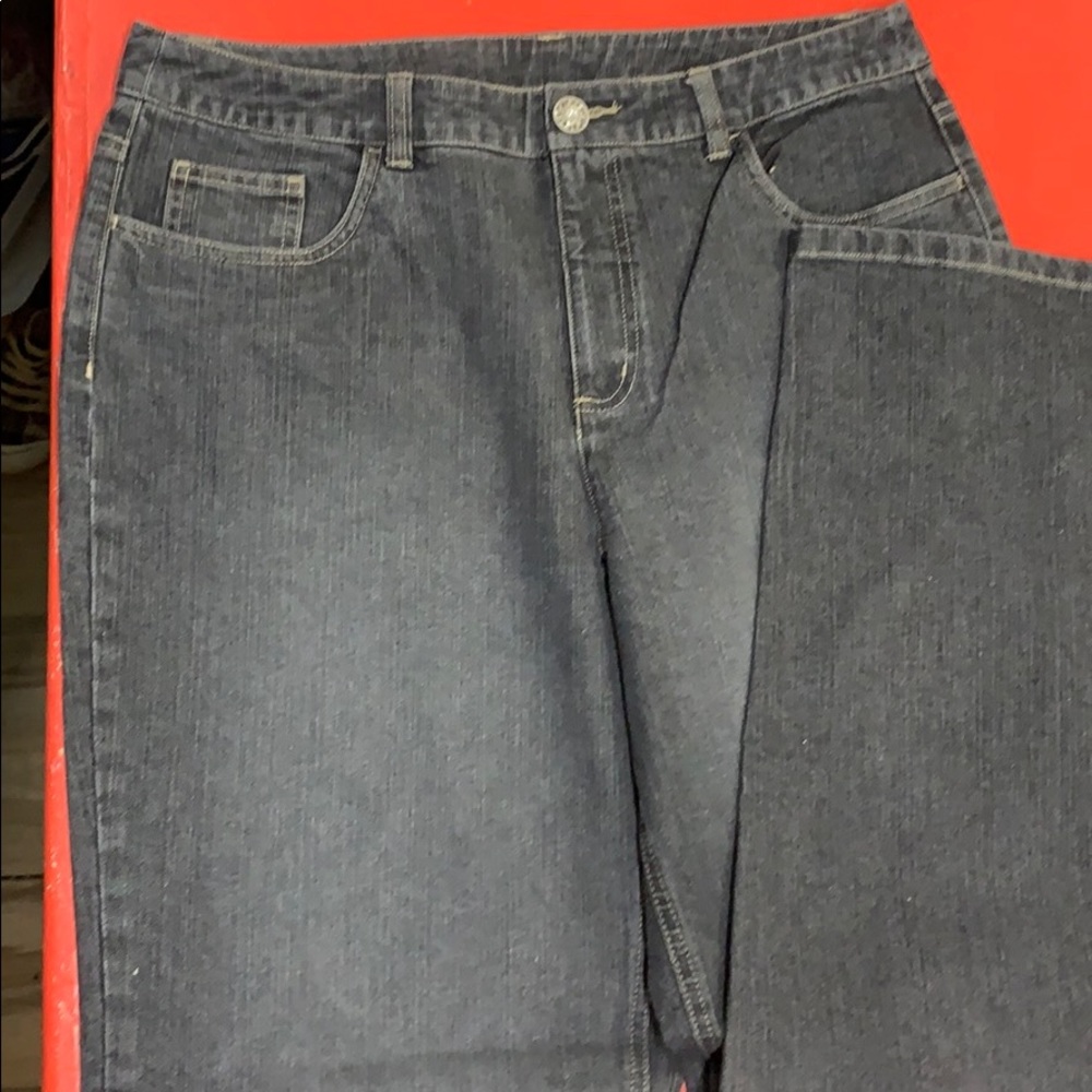 Women’s stretch jeans